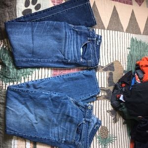 2 pair American Eagle jeans